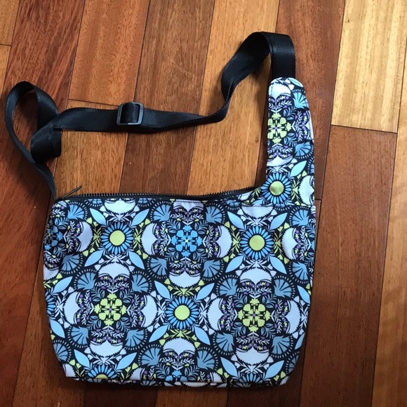 Vera Bradley crossbody messenger bag - Picture 2 of 8